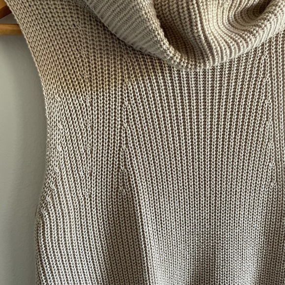 Knit turtleneck top - Picture 4 of 4